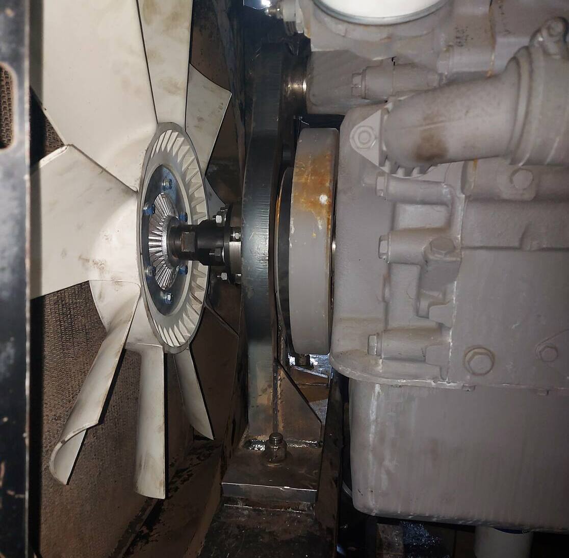 Замена переоснащение переоборудование трактора Установленный двигатель ЯМЗ 7511 на трактор New Holland TJ 450 с ЯМЗ 7511