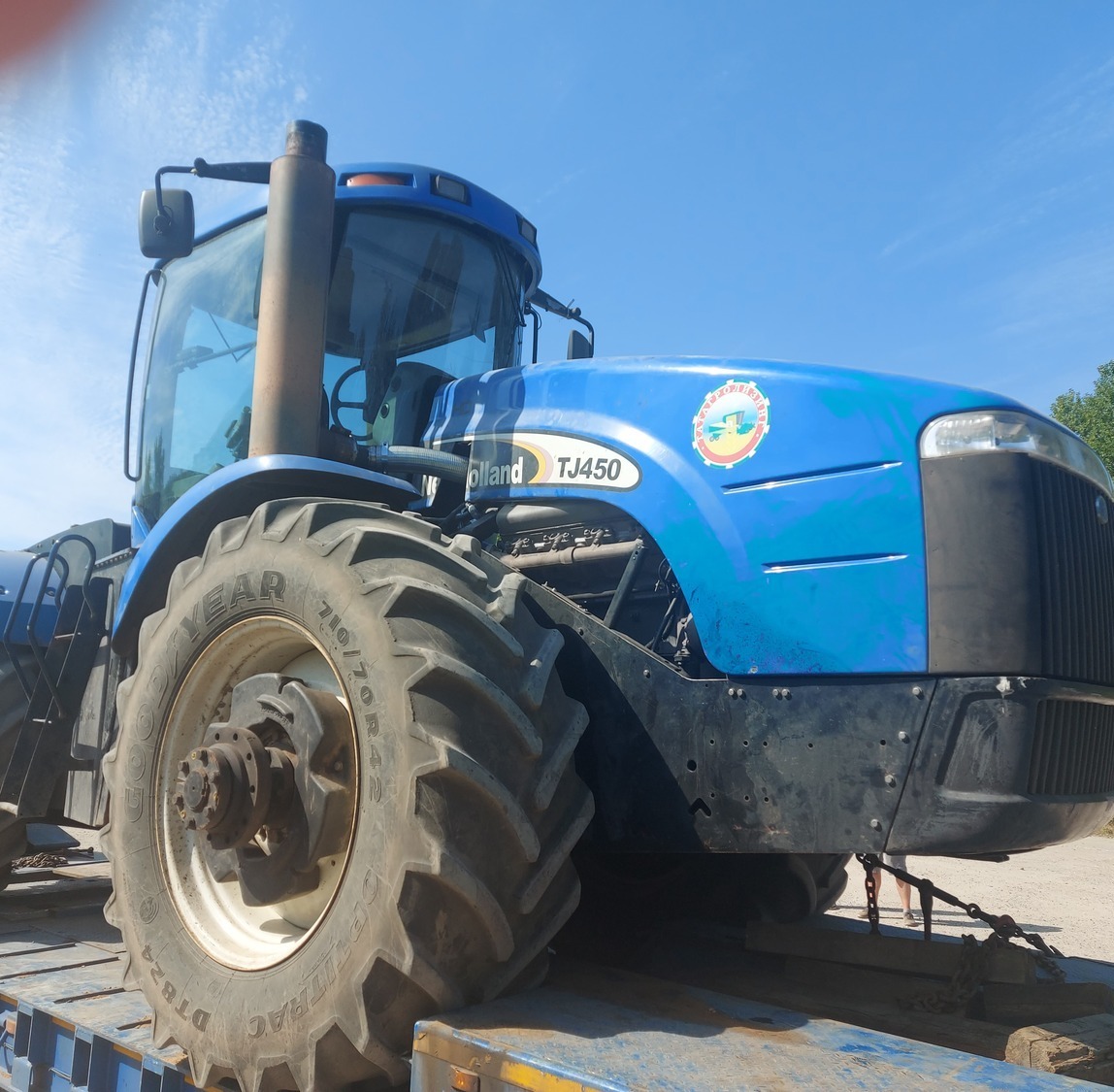 Замена переоснащение переоборудование трактора Установленный двигатель ЯМЗ 7511 на трактор New Holland TJ 450 с ЯМЗ 7511
