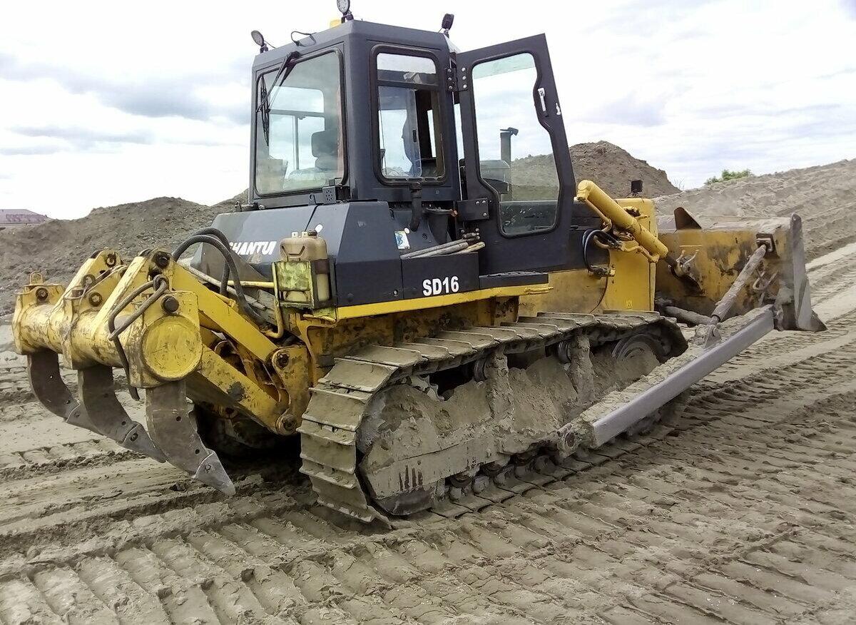 Переоборудование бульдозера Shantui SD16 с ЯМЗ 236 НЕ2 Замена переоснащение переоборудование установка отечественного двигателя на бульдозер Shantui SD16