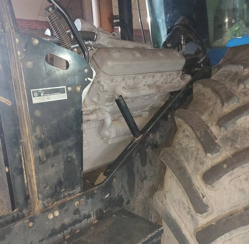 Замена переоснащение переоборудование трактора Установленный двигатель ЯМЗ 7511 на трактор New Holland TJ 450 с ЯМЗ 7511