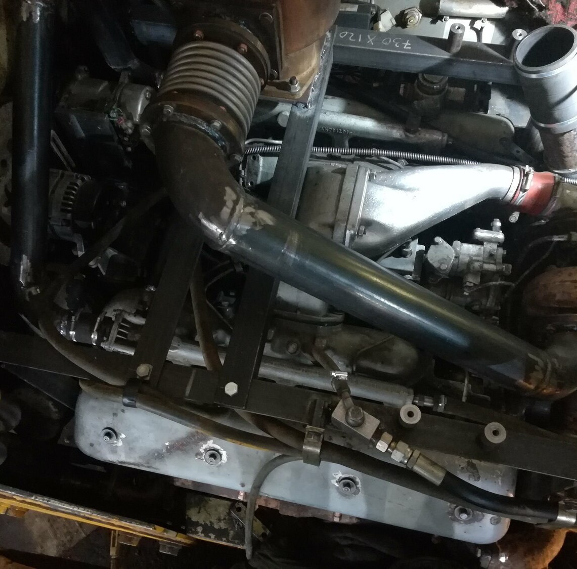 Замена переоснащение переоборудование установка отечественного двигателя на бульдозер Mitsuber MB 230R Brandenburg