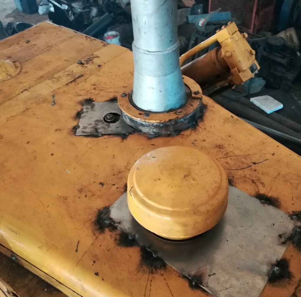 Замена переоснащение переоборудование установка отечественного двигателя на бульдозер Mitsuber MB 230R Brandenburg