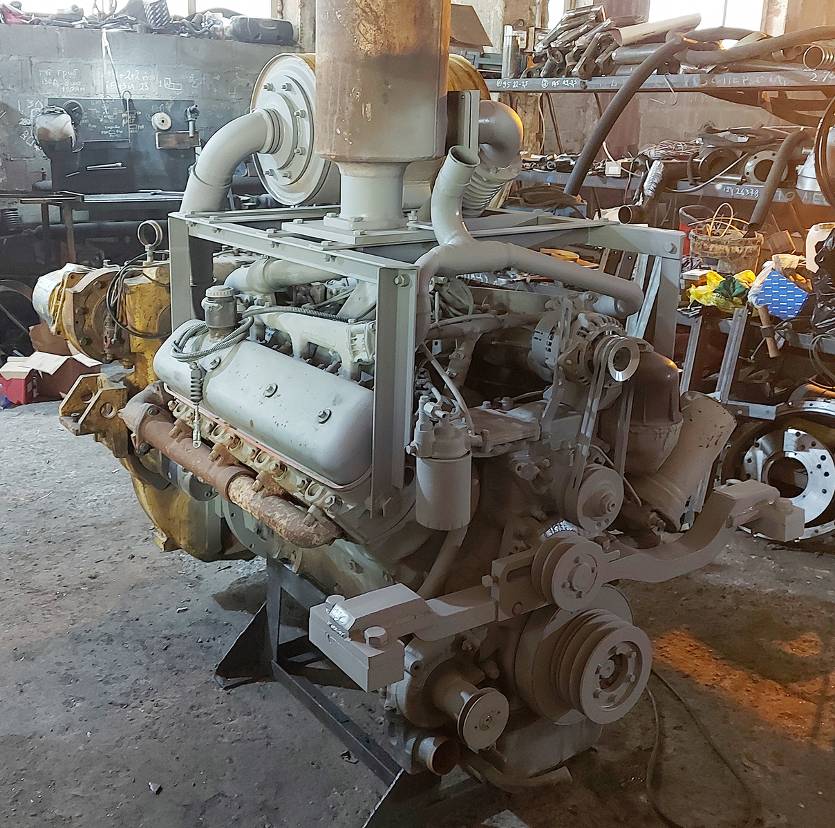 Замена переоснащение переоборудование установка отечественного двигателя на бульдозер Shantui SD22