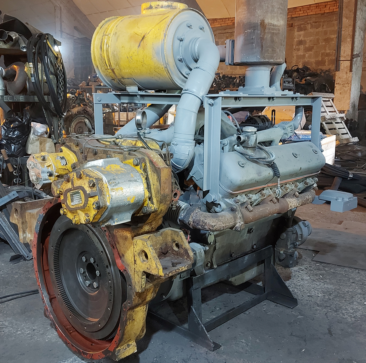 Замена переоснащение переоборудование установка отечественного двигателя на бульдозер Shantui SD22