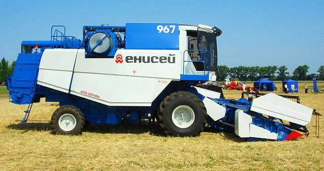 Замена переоснащение переоборудование комбайна Енисей 967 с ЯМЗ 236 БЕ2