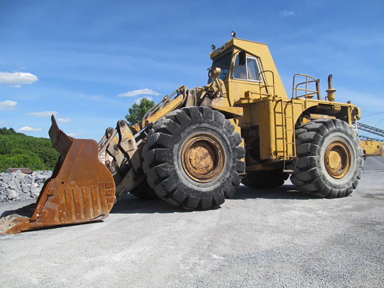 Замена переоснащение переоборудование установка отечественного двигателя на погрузчик Caterpillar 992В