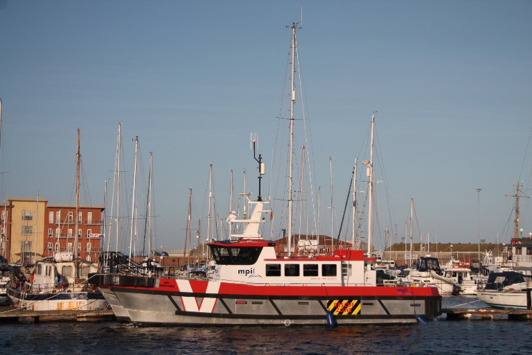 Переоборудование катамарана MPI «Феникс» с ЯМЗ 8401 Замена переоснащение переоборудование катамарана MPI «Феникс» с ЯМЗ 8401